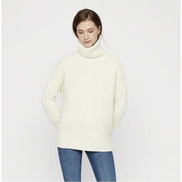 Stitch Fix VERO MODA Ivory Chunky Cable Knit Cowl Turtleneck Long Sleeve Sweater - Picture 1 of 12